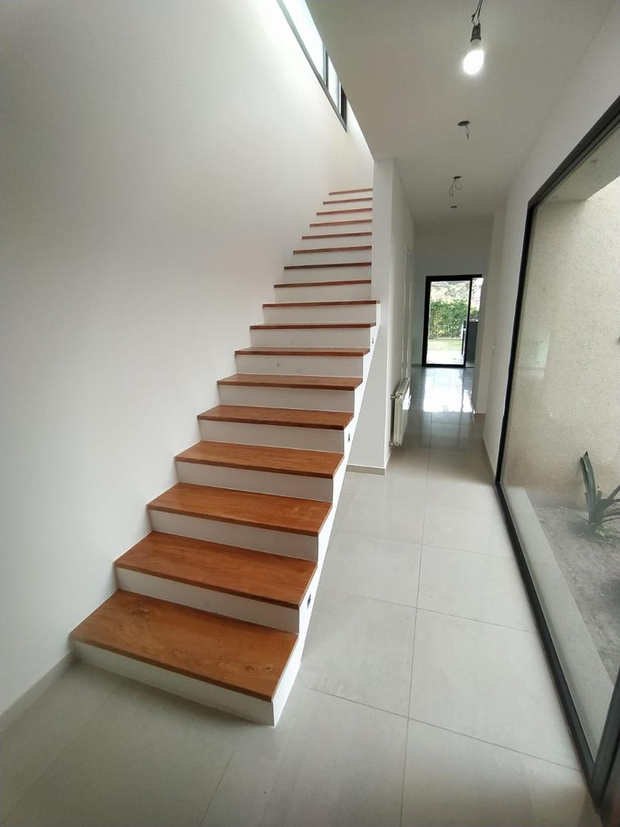 Propiedad de excelente calidad en zona residencial Los Troncos