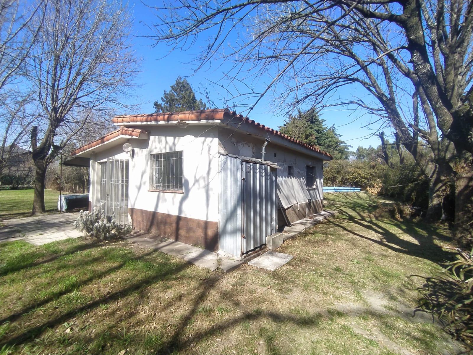 Chalet en San Miguel al 200 –  Roldan.