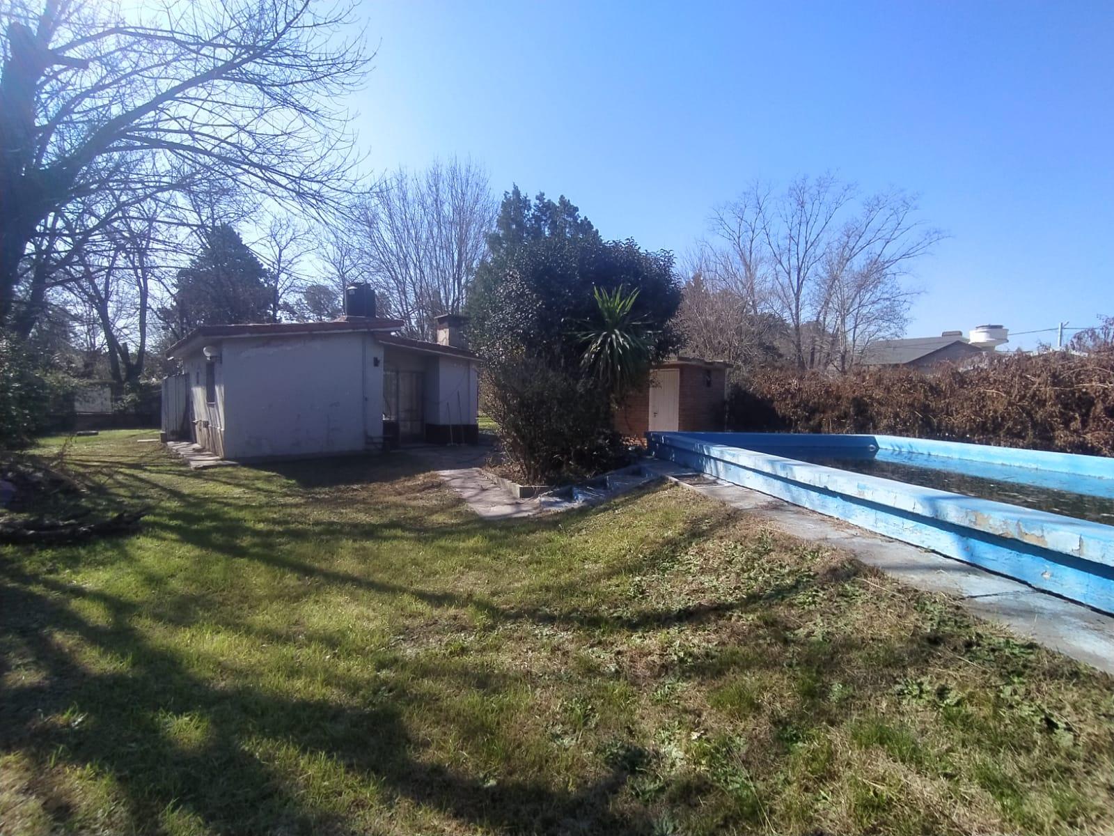 Chalet en San Miguel al 200 –  Roldan.