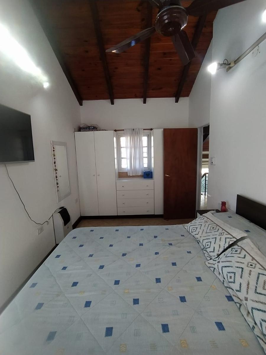 Chalet por calle San Bernardo al 100 – Roldan