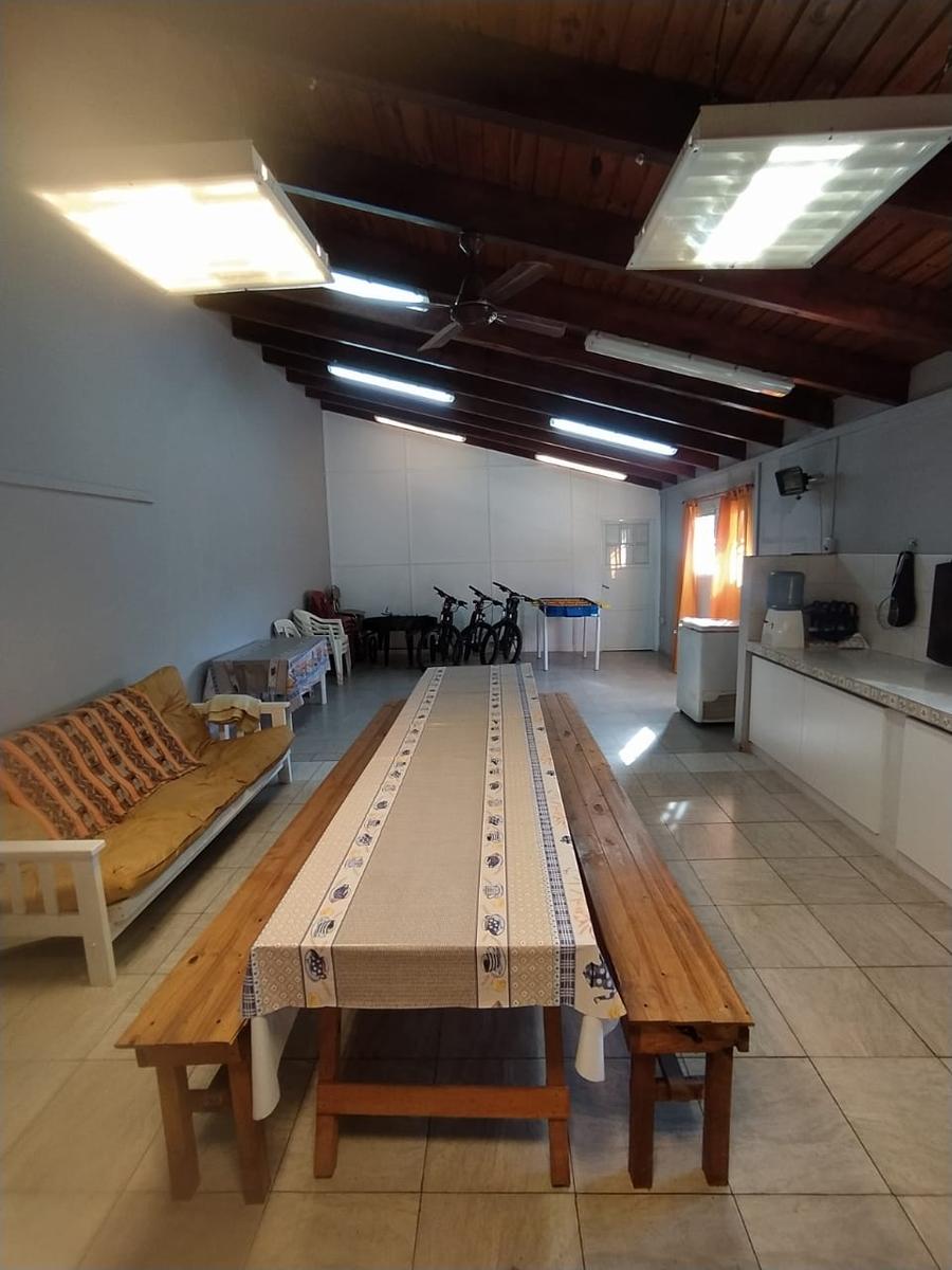 Chalet por calle San Bernardo al 100 – Roldan