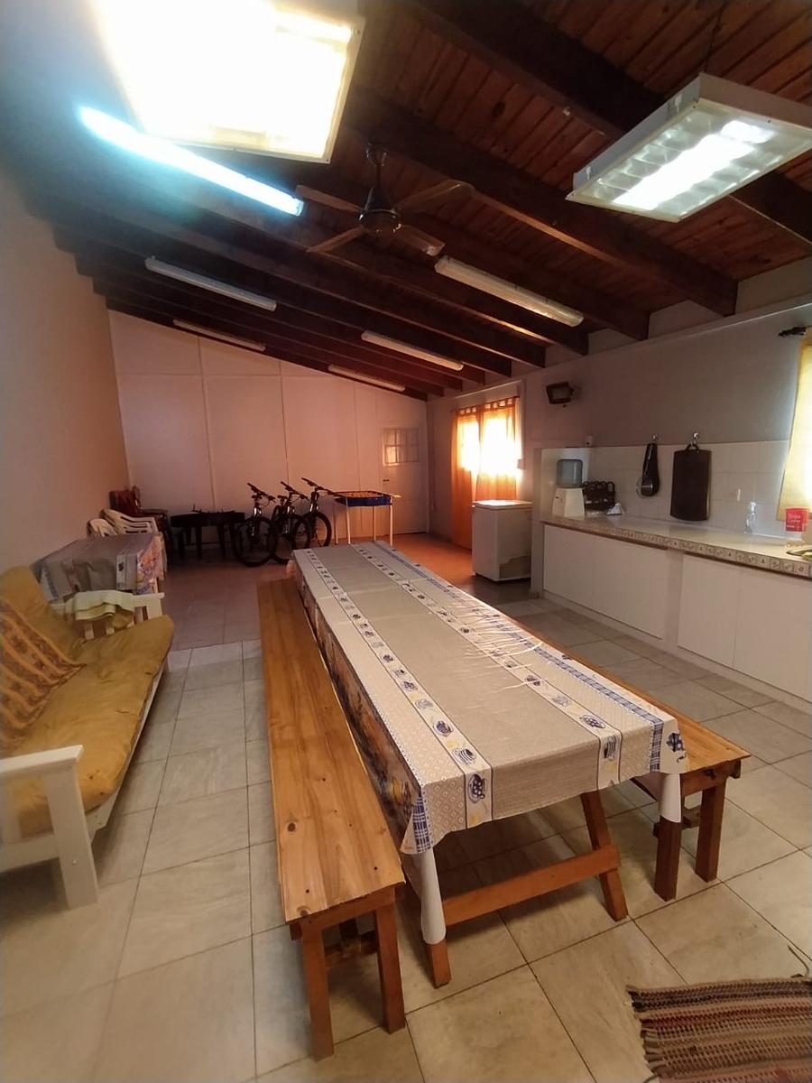 Chalet por calle San Bernardo al 100 – Roldan