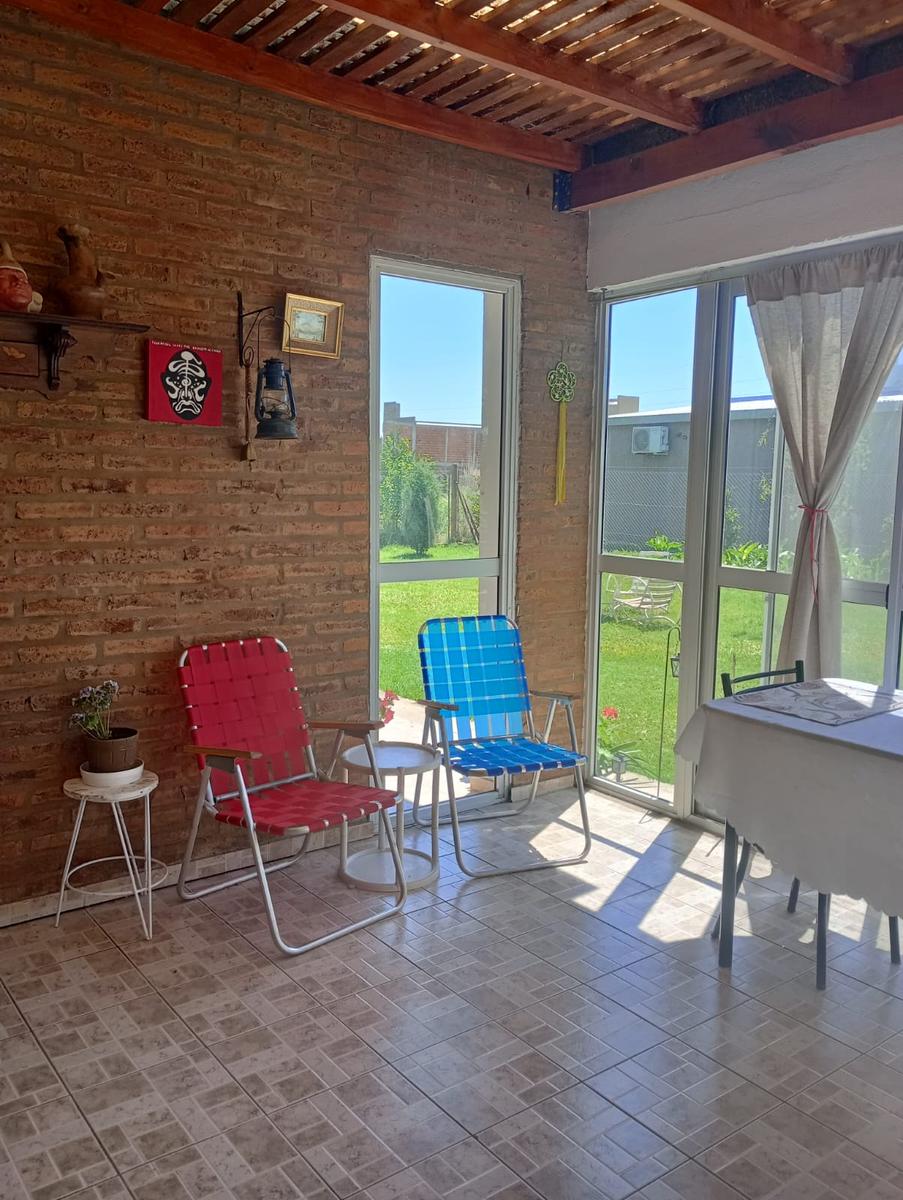 Chalet en Funes Norte – Luciano Molinas  al 1800