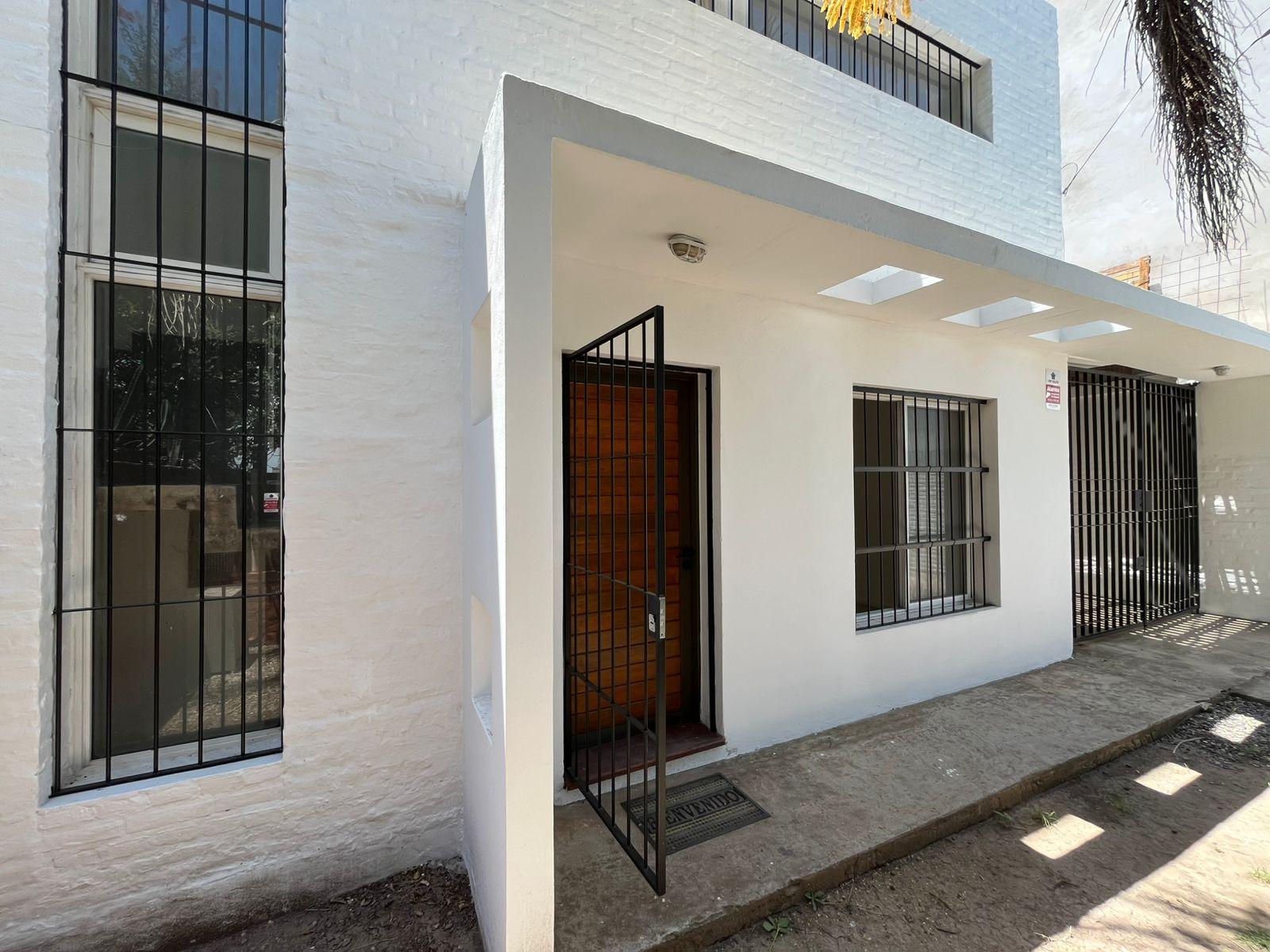 Casa en alquiler , VIVIENDA/COMERCIAL. Av. Fuerza Aérea  al 600