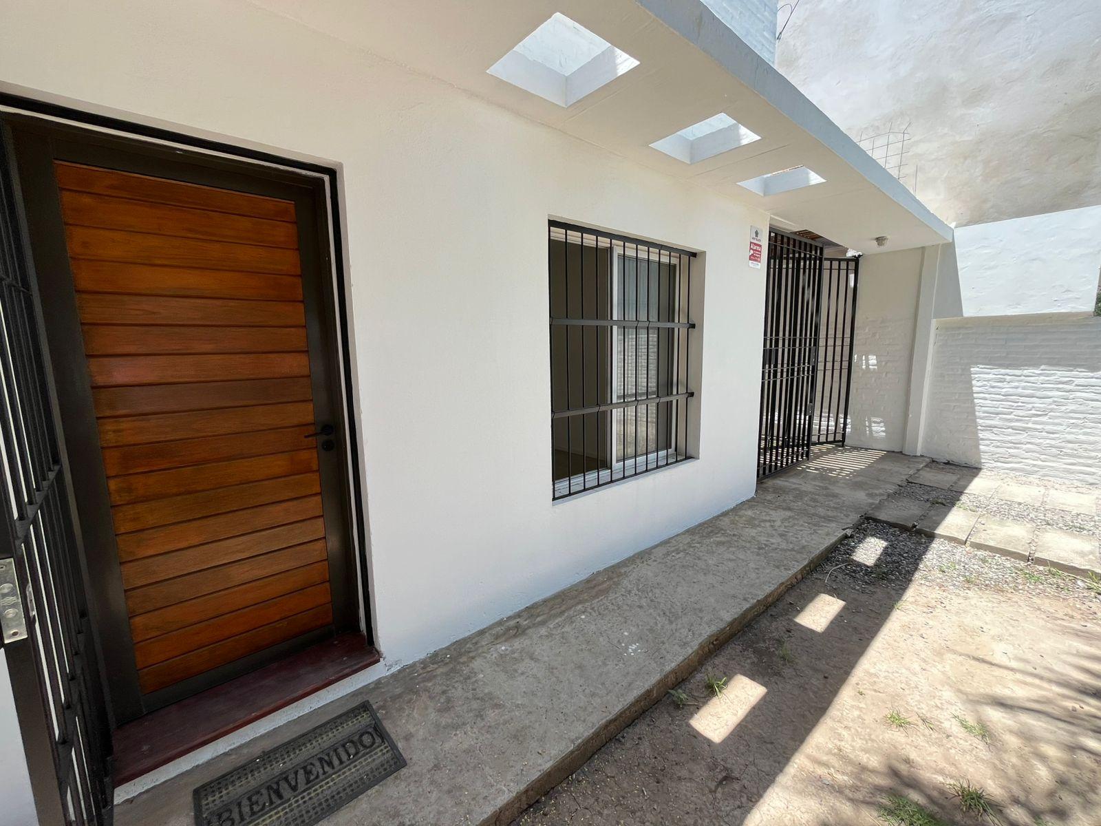 Casa en alquiler , VIVIENDA/COMERCIAL. Av. Fuerza Aérea  al 600