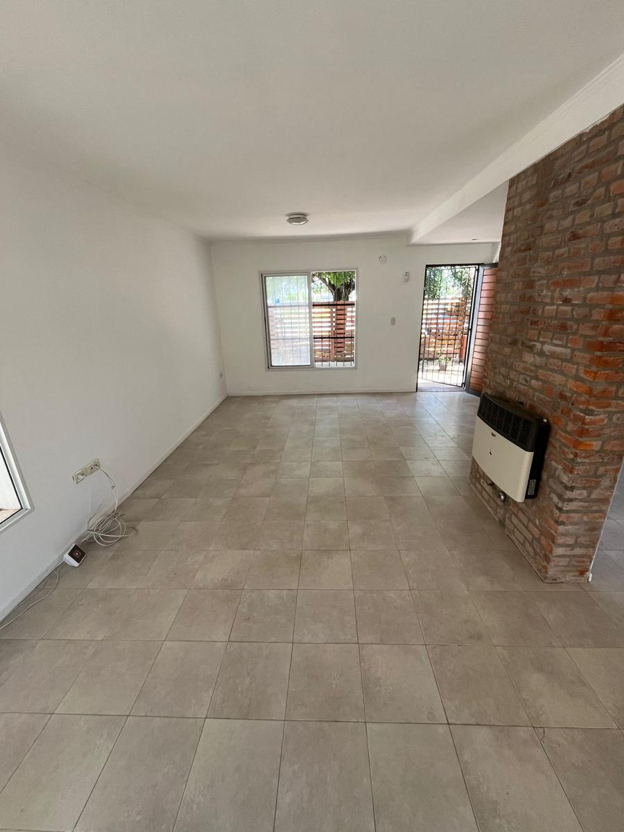 Casa en alquiler , VIVIENDA/COMERCIAL. Av. Fuerza Aérea  al 600